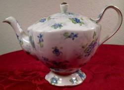 Royal Estate Teapot