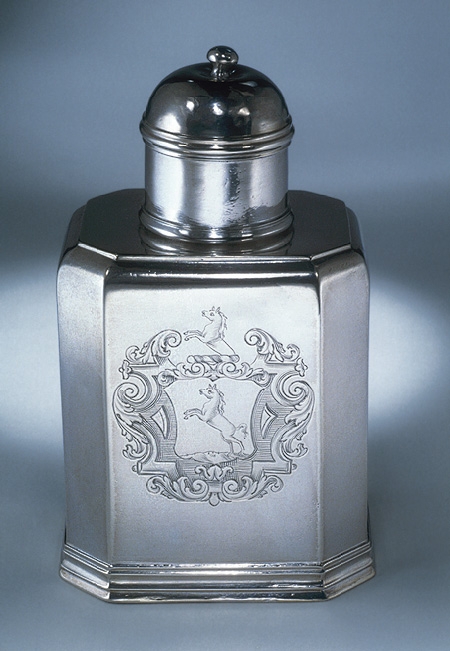 1725 Antique Tea Caddy